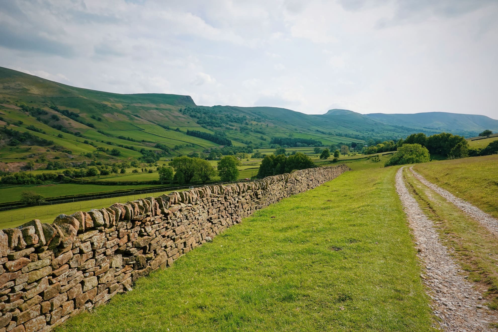 Climbing towards Jaggers Clough